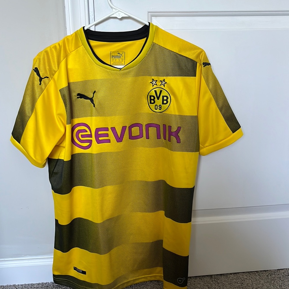 Christian Pulisic Borussia Dortmund Kit, mens medium